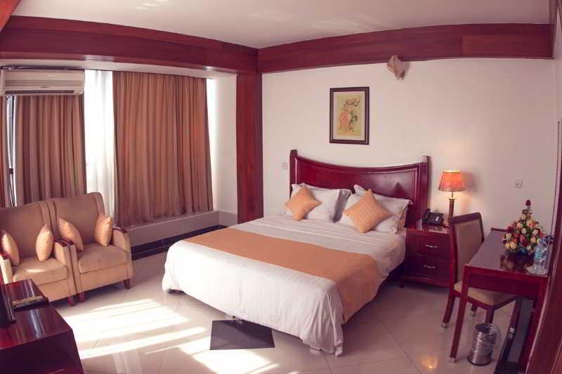 Peacock Hotel Dar es Salaam Zewnętrze zdjęcie