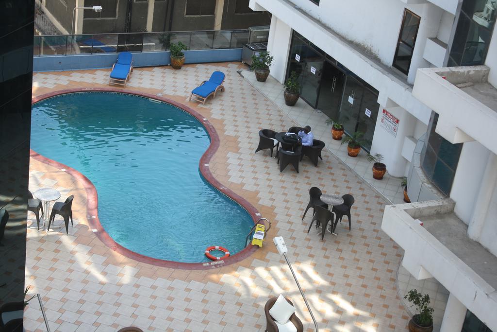 Peacock Hotel Dar es Salaam Zewnętrze zdjęcie