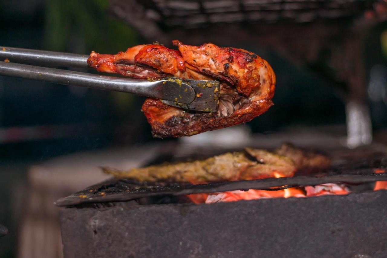 Peacock Hotel Dar es Salaam Zewnętrze zdjęcie