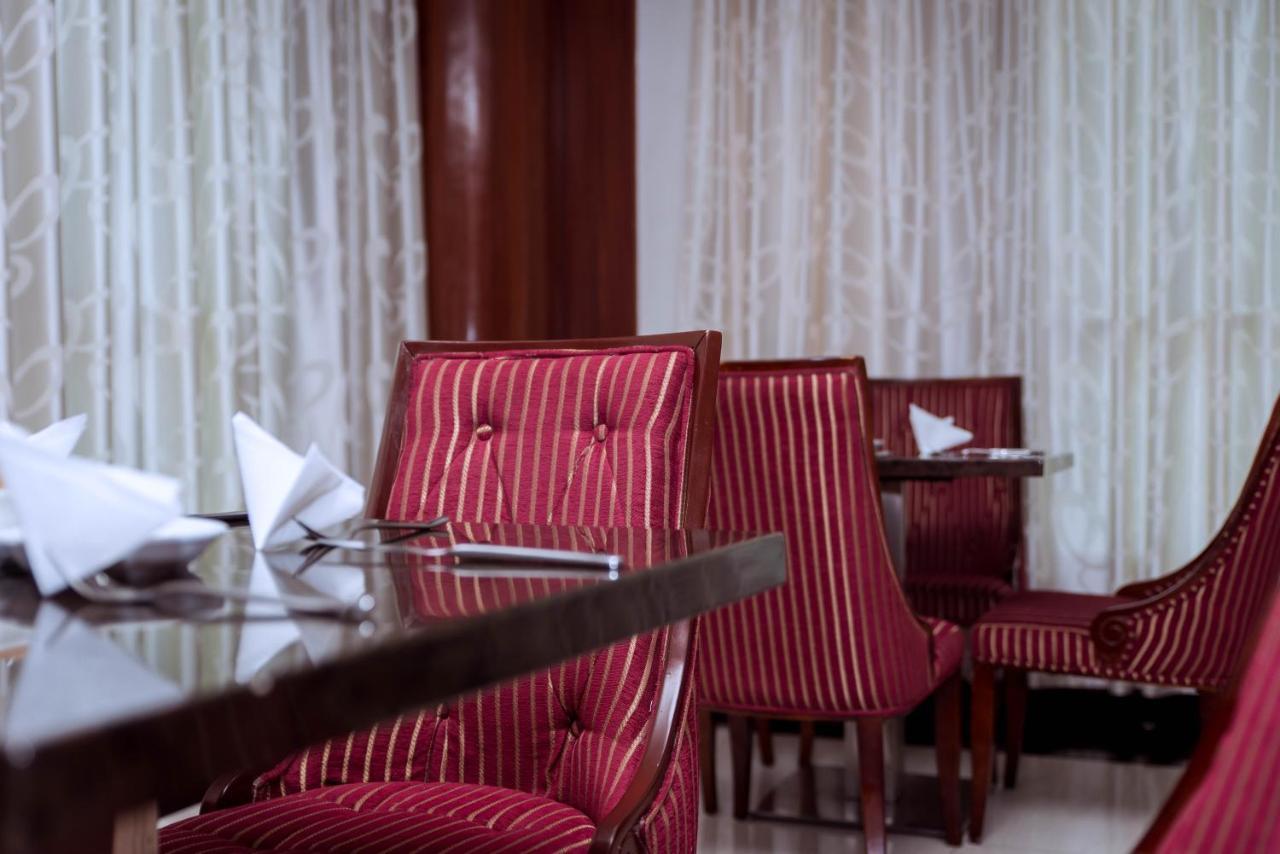 Peacock Hotel Dar es Salaam Zewnętrze zdjęcie