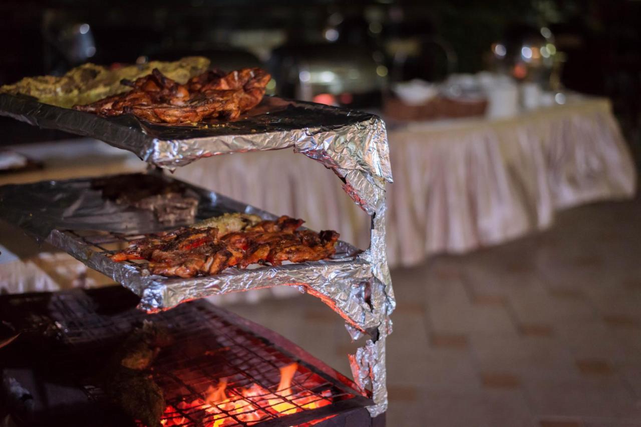 Peacock Hotel Dar es Salaam Zewnętrze zdjęcie