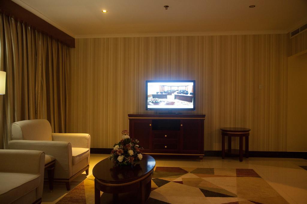 Peacock Hotel Dar es Salaam Zewnętrze zdjęcie