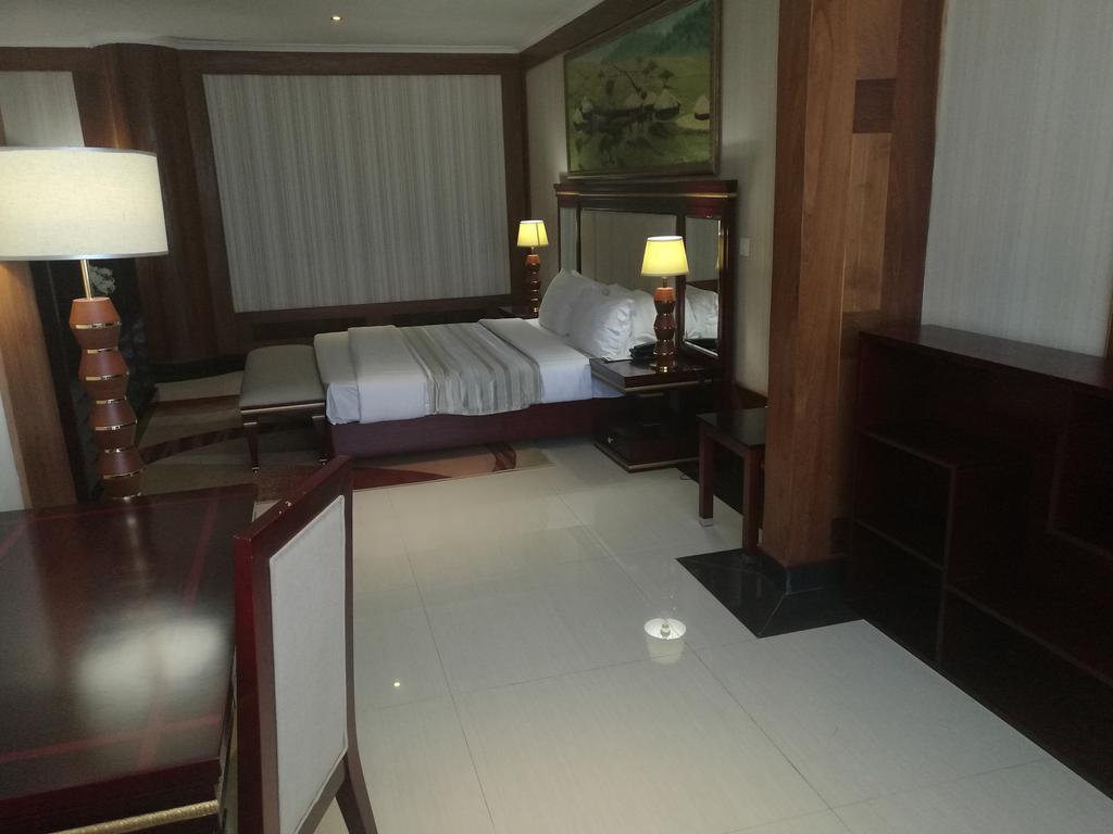 Peacock Hotel Dar es Salaam Zewnętrze zdjęcie