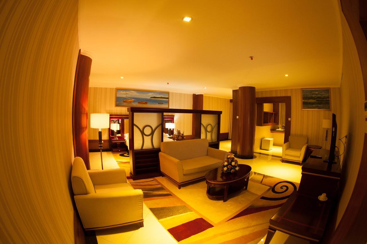 Peacock Hotel Dar es Salaam Zewnętrze zdjęcie