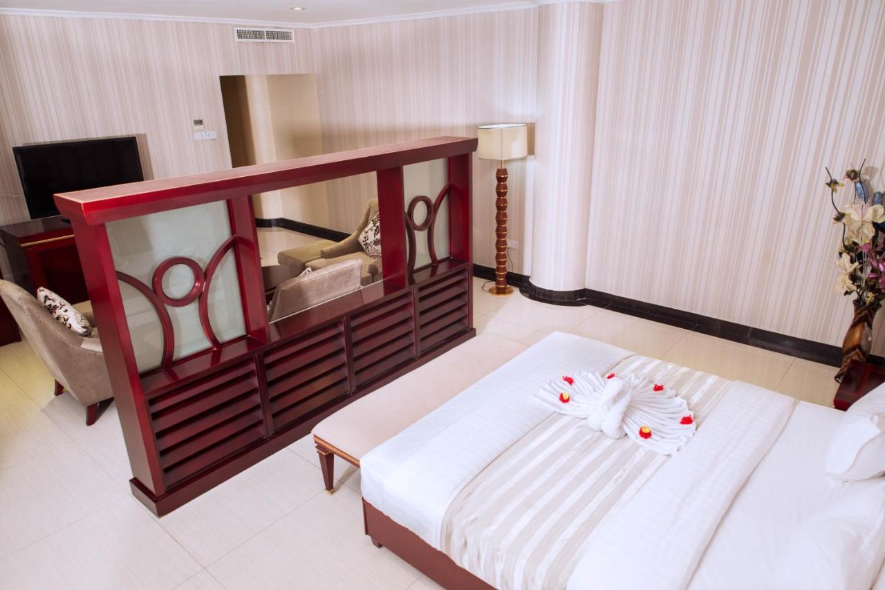 Peacock Hotel Dar es Salaam Zewnętrze zdjęcie